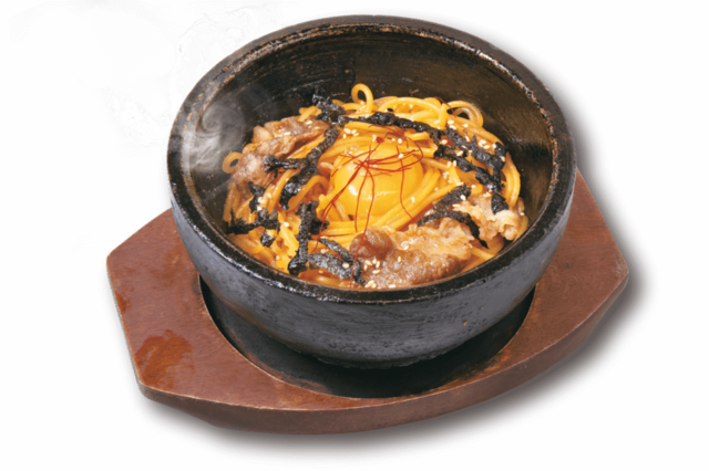 「石焼プルコギの旨辛パスタ」<期間:2025年8月28日~11月12日>【じゅうじゅうカルビで「マシッソ!韓国フェア」開催!「至福のデジカルビ」や「石焼ロゼパスタ」「トゥンワッフル」など全16種類が食べ放題!】