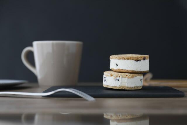 「【ルコルテ】レーズンサンドグラン」＜価格：（1個）税込351円＞【【福岡】ひんや〜りしたい人集まれ！「生メロンソフトクリーム」や「冷たいラーメン」で涼しむ『夏の北海道展』開催！】　