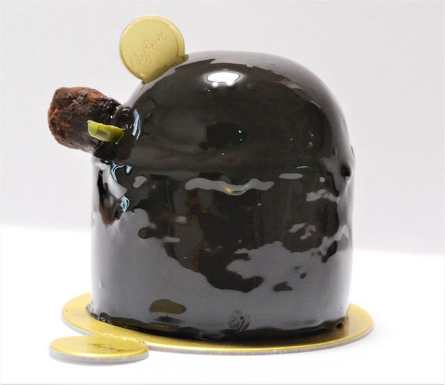 カファレル「ジャンドゥーヤケーキ」　税込み594円