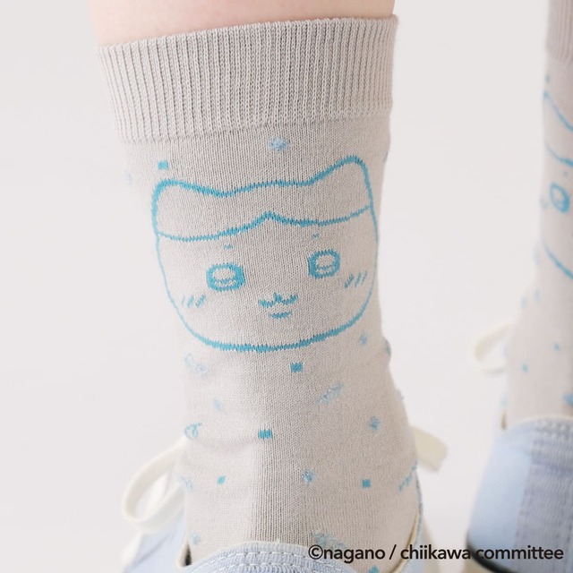 【ちいかわ×靴下屋】後ろに大きくキャラクターが入った靴下