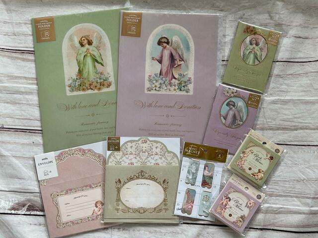 「Seria（セリア）」で買える「ロマンティックファンタジー」シリーズのステーショナリー♪