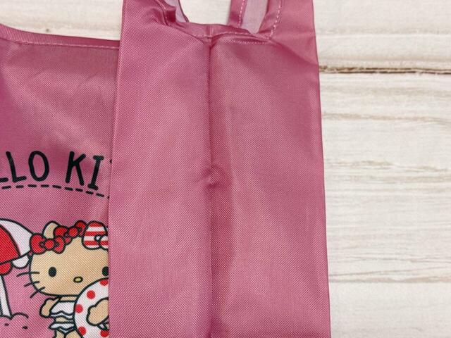 マチ幅が広めなので収納力抜群!