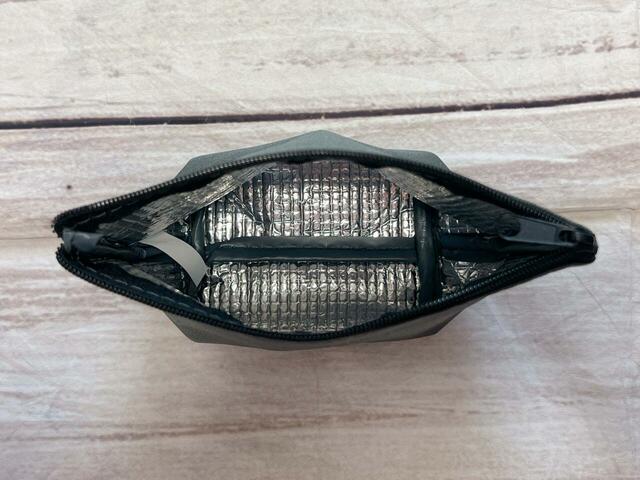 内側はもちろん保冷・保温機能付き！