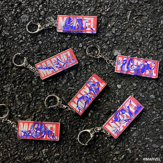 アクリルキーホルダー（ランダム全 6 種）