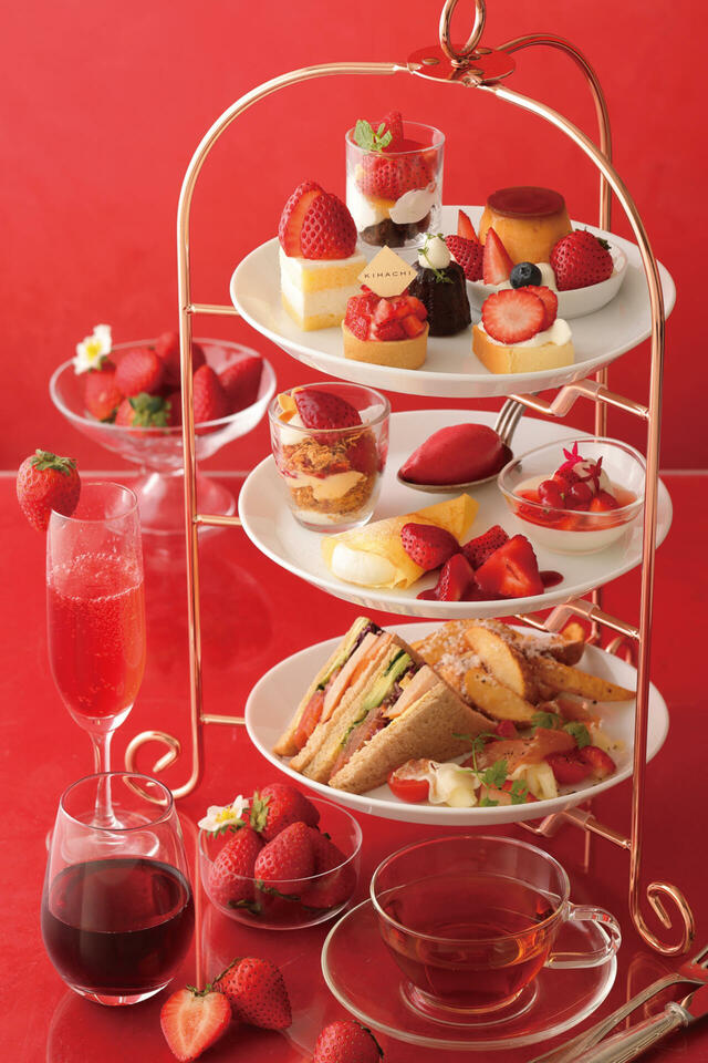 KIHACHIのアフタヌーンティー ~あまおうスペシャル~ 価格:8,800 円(税込)【キハチ 青山本店の新作苺スイーツ】