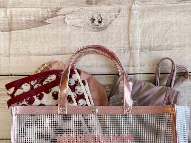 嵩張るシューズやウェアも収納可能！