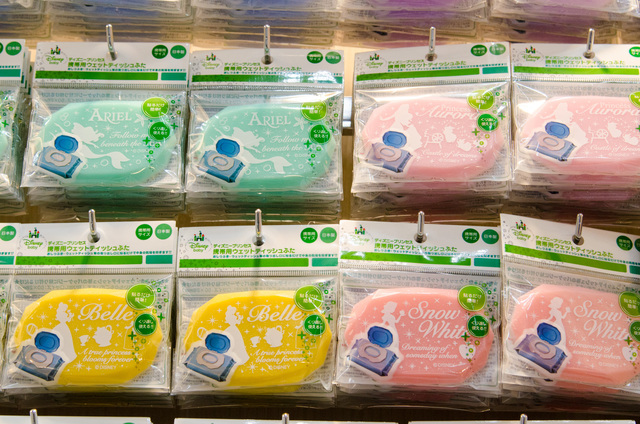 ディズニープリンセス柄が大小6種類発売予定