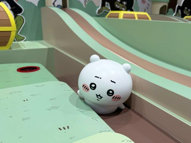 不安げな表情のちいかわ。かわいい〜！