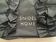 フロントには「SNIDEL HOME」の刺繍入り
