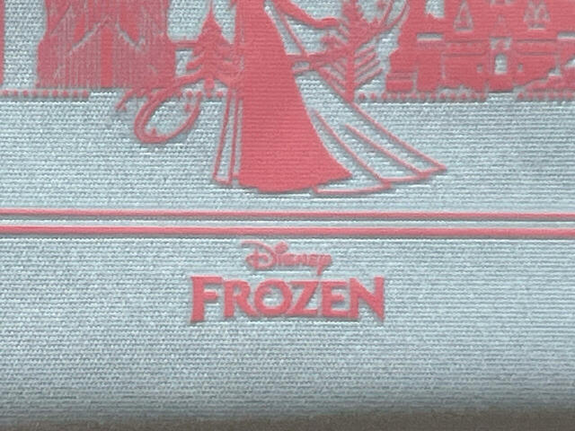 『FROZEN』のロゴ入りなのもうれしい!