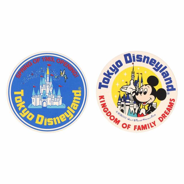 コースターセット 2,400円｜サイズ：（1個あたり）直径約10cm、2個セット｜東京ディズニーリゾート40周年“ドリームゴーラウンド”「MEMORY-GO-ROUND」グッズ｜発売日：2023年6月13日（月）｜販売店舗：東京ディズニーランド「グランドエンポーリアム」、東京ディズニーシー「エンポーリオ」