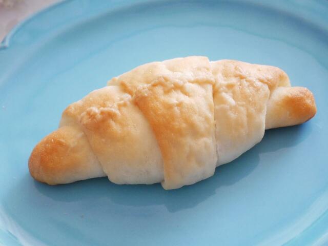 もちカリッ塩パン