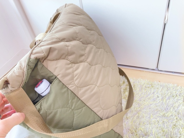 【ワークマン FieldCore 撥水・中綿マルチポケットトート】マチが広いので見た目以上に入ります！