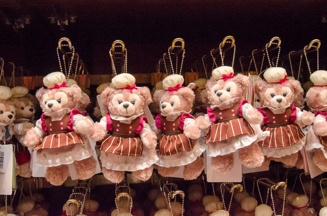 東京ディズニーシー「スウィート・ダッフィー」(2015年)スペシャルグッズ ©Disney