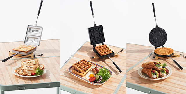 「LOGOS ホットサンドパン-BJ（左）」「LOGOS ワッフルパン（中央）」「LOGOS ゴーフレットメーカー（右）」