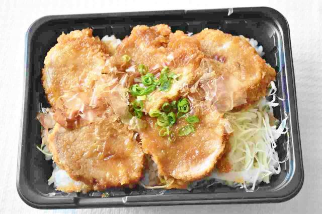 蓋をあけると鰹節がかなり香る。