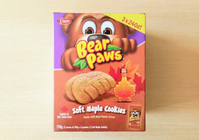【コストコ　ベアパウ メイプルクッキー　720g（240g×3箱）　1198円】箱に描かれたポップなクマのキャラクターが目印
