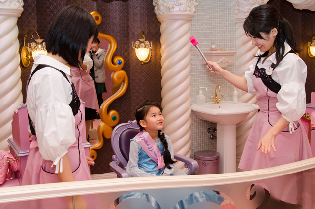 ビビディ・バビディ・ブティック3 ©Disney