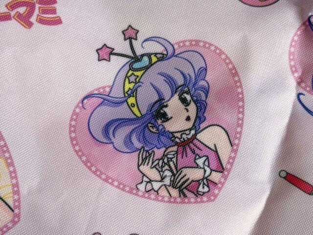 ピンクのコスチュームを着たマミも！カチューシャがかわいい♪