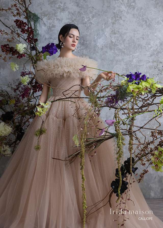 クラウディア｜「Irida maison（イリーダメゾン）」新作ウェディングドレス｜IM-0044_Beige
