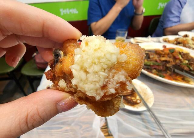 「元祖安東チムタク」のマヌル（ガーリック）チキン