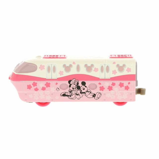 ディズニー・ビークル・コレクション〈トミカ〉 1,500円｜サイズ：縦約8×横約2×高さ約3cm｜東京ディズニーリゾート「サクラ」モチーフグッズ｜販売店舗：東京ディズニーランド「ギャグファクトリー/ファイブ・アンド・ダイム」、東京ディズニーシー「ベッラ・ミンニ・コレクション」｜発売日：2023年2月2日（木）