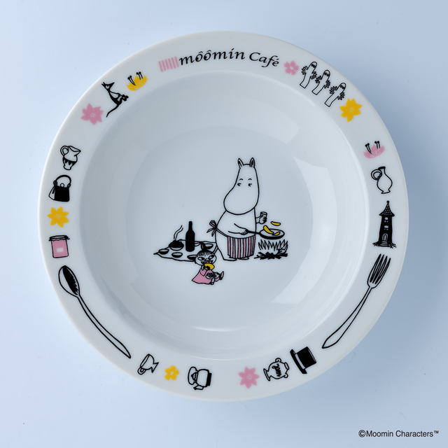 コンプリートセット限定 ムーミンママとリトルミイのアートが入ったオリジナルプレート