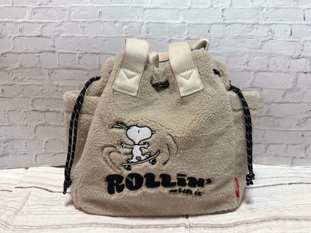 お出かけの際の荷物を収納!