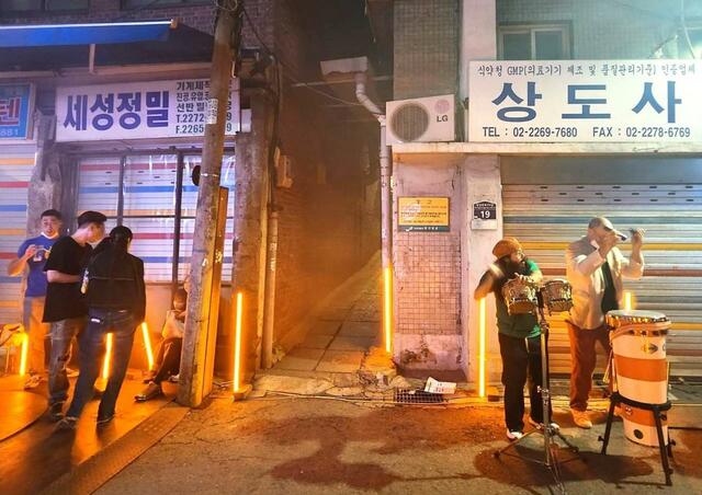 清渓商街と大林商街のビルの東側はまだ町工場街が健在。最近、町工場が密集する山林洞では路地をクラブに一変させるイベントが行われ、若者の注目を集めている