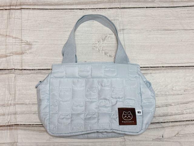 くすみブルーが大人可愛い、ハチワレデザイン満載なシンプルなバッグ!