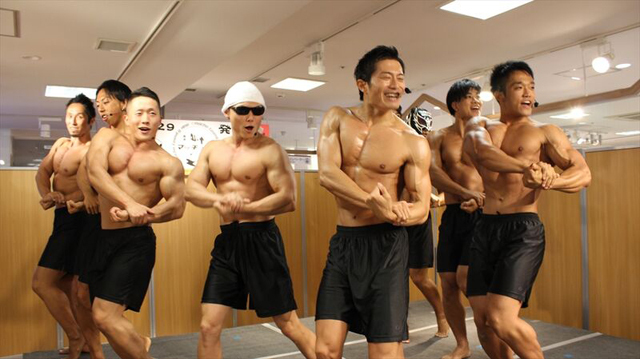 「全力でかき氷つくります！」イケメンマッチョのあつ～いフォトギャラリー