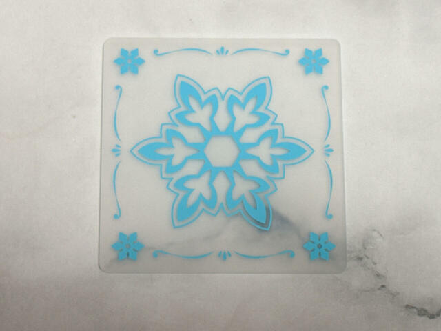 シリコンマットは氷の結晶デザイン！スタンプがしやすく、剥がしやすいマットです