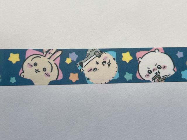 ラーメンを食べているちいかわがかわいい♪