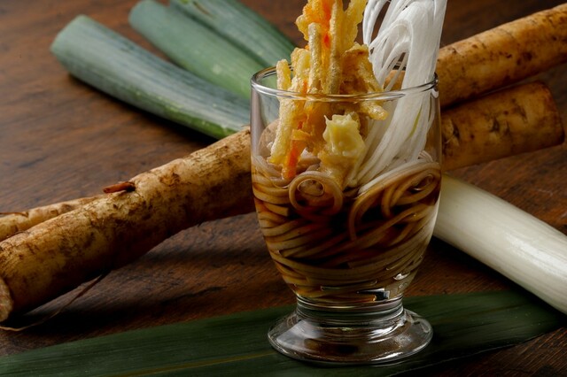 PREMIUM BUFFET店舗限定「ごぼう天そばパフェ」【年末年始のすたみな太郎】