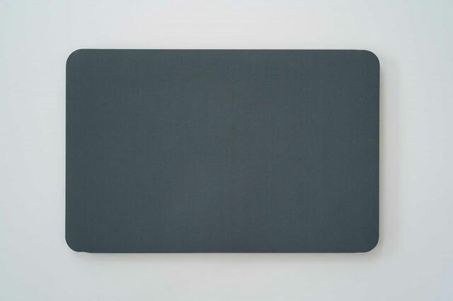 カラーは全3色（ダークグレー）