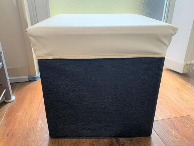 「座れる小物収納BOX　ベージュ」価格￥550（税込）