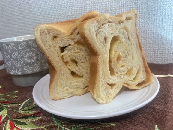 【ムーミンベーカリー　メープル食パン】メープルが甘くおやつにもよさそう