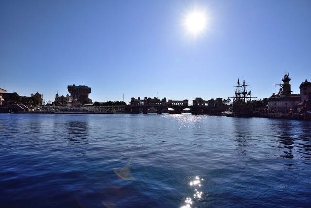 「ディズニーシー・トランジット・スチーマーライン」からの風景 ©Disney