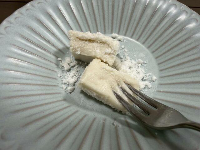 【いったつみとらどう 椰子の白わらび餅】日本料理の技法で練り上げたもちもち食感