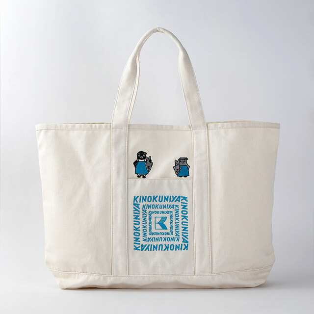 【紀ノ国屋×Suicaのペンギン ビッグトート／さかな】綿100％の柔らかなキャンバス生地。肩掛けでも快適に持ち運べます！