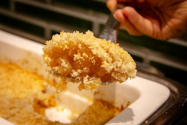 【サラダバー&グリルレストランSizzler(シズラー) アップルクランブル】お腹いっぱいでも食べたくなる味です