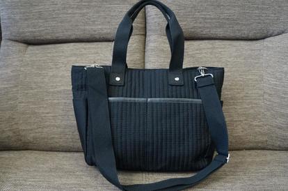 とっても軽くて大容量！「ポケット10個のおしゃれバッグ」が使いやす