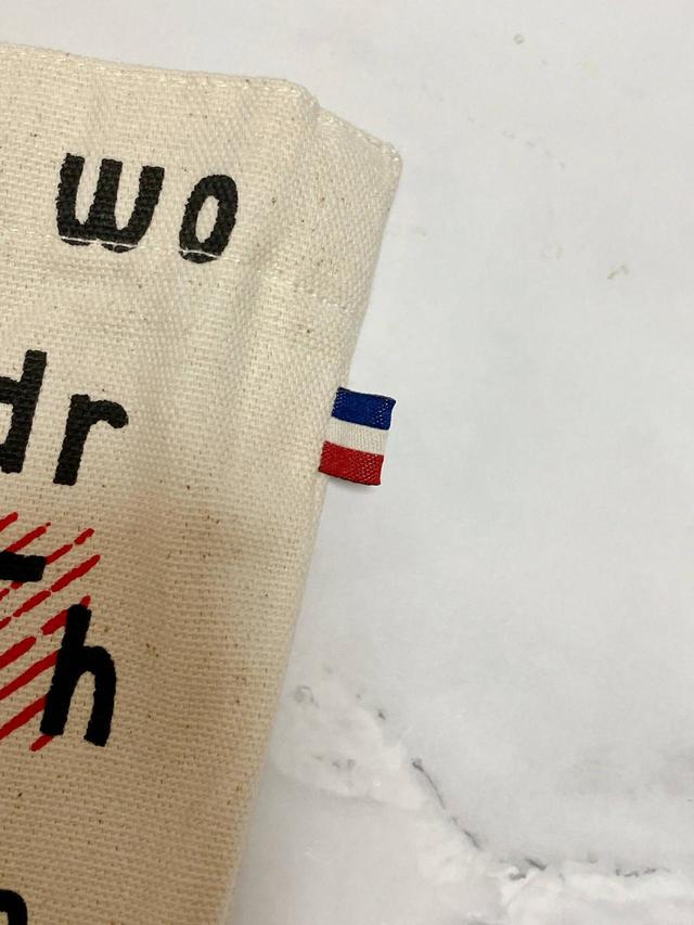 【ナチュラルキッチン】総柄トートバッグ　LOGO／税込550円　