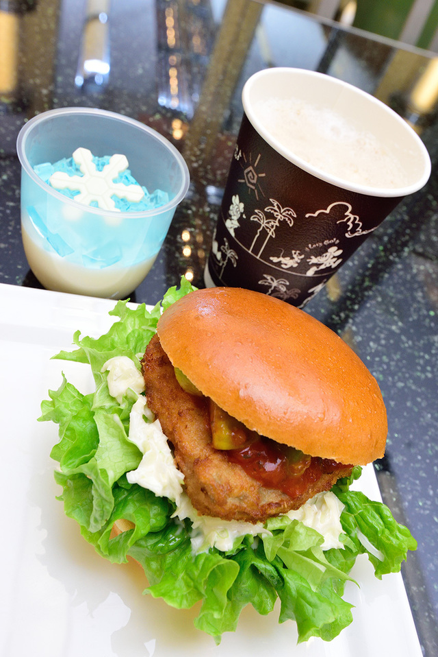 「チックタック・ダイナー」スペシャルセット｜ディズニーアンバサダーホテル 2016年「アナとエルサのフローズンファンタジー」｜撮影：Disney Colors