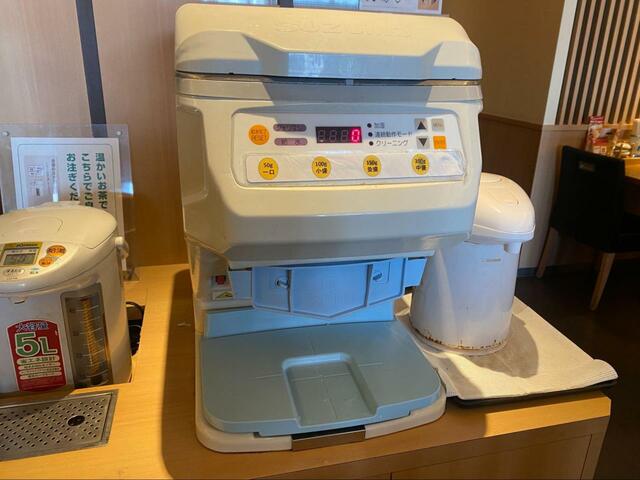 【やよい軒 モーニング】ごはんのおかわりもセルフで。画期的な機械がありました!