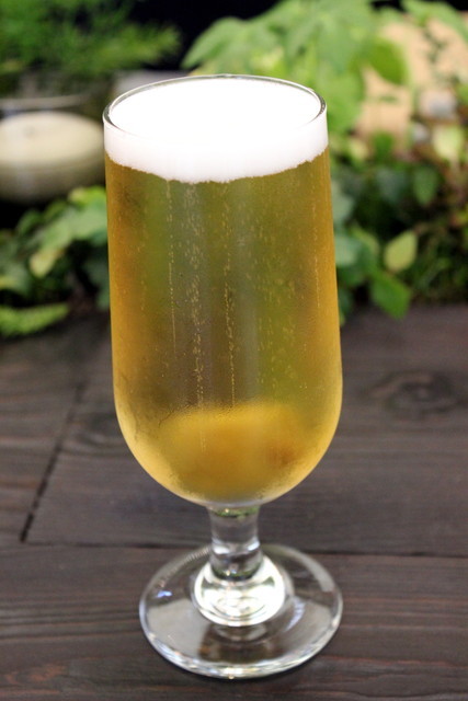 「MY SWEET CHOYA cafe」、「CHOYA 紀州」に生ビールを合わせた「CHOYAレディ」700円(税抜き)