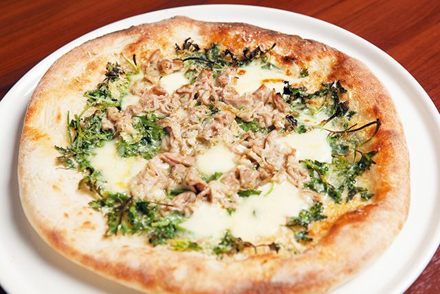 関西「個性派肉」の名店／wine＆trippa LOGIC shinsaibashi（心斎橋）　名物！ ホルモンピッツァ 1706円