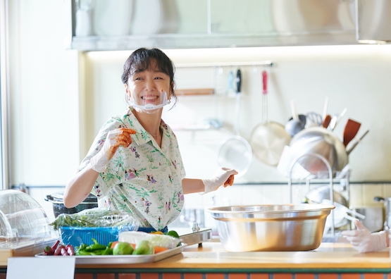 Netflixシリーズ『イルタ・スキャンダル 〜恋は特訓コースで〜』独占配信中