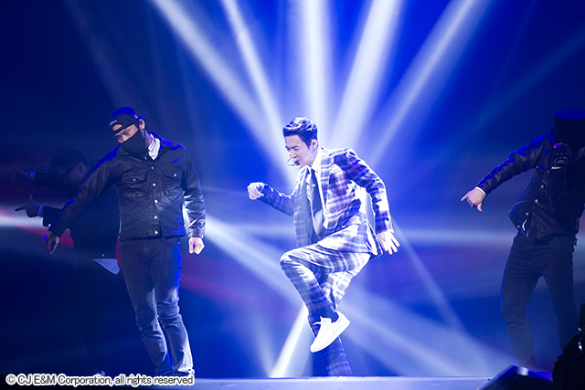 チョンジン(SHINHWA) 『KCON 2016 Japan』4月10日@幕張メッセ国際展示ホール7,8ホール