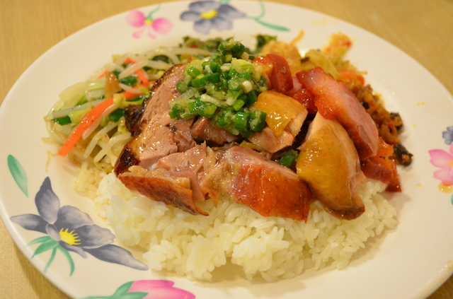 燒臘（サオラー）「チャーシュー、鴨肉、鶏肉のローストのせ ワンプレート」